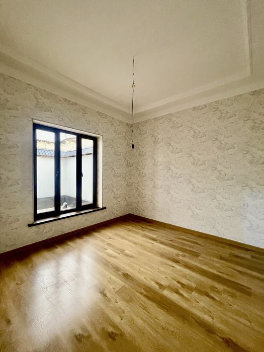 Йенги курилган ховли сотилади.Тулабек махаласида. 4 хона.Евро ремонт