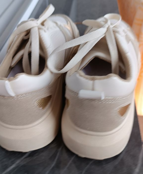 Дамски бежови обувки Marquiiz