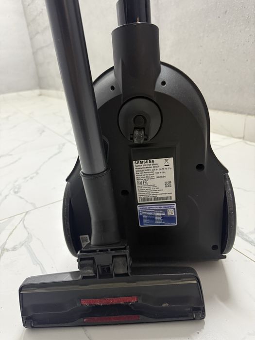 Пылесос марки Samsung