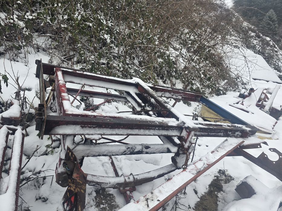 Șasiu remorca cu basculare