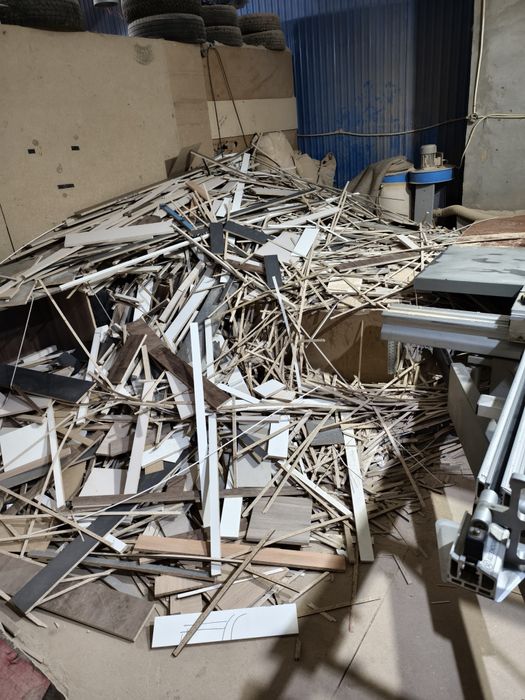 Бесплатно Дрова из ДСП