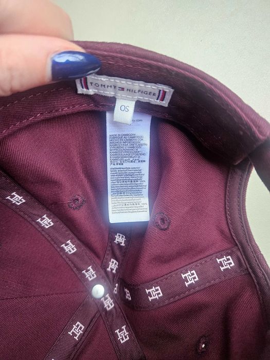 Нови оригинални шапки с козирка