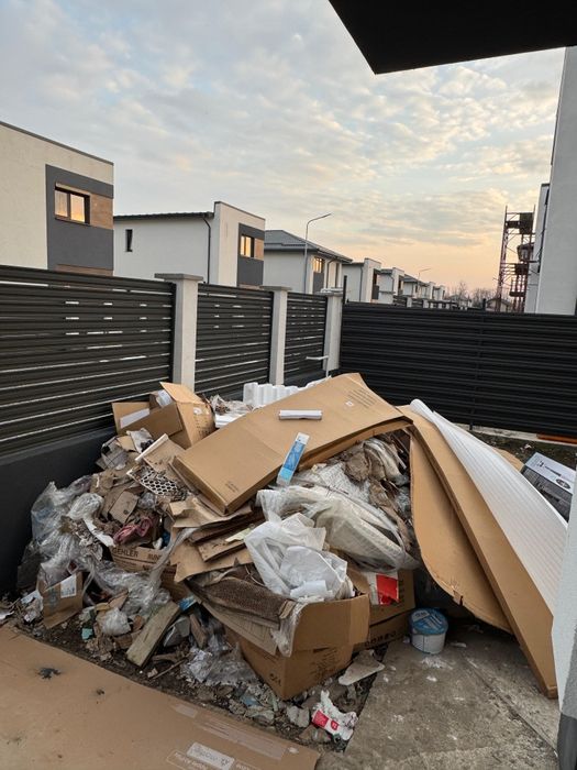 Debarasari evacuarea mobilier decopertări demolari transport 24/7