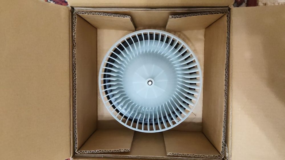 Продам моторчик печки Lexus RX300