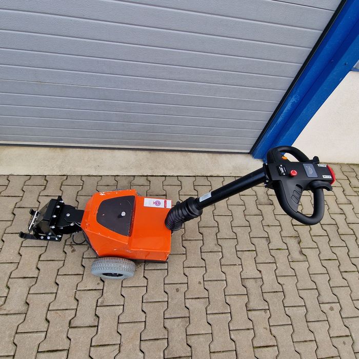 Toyota BT TWE 100 / Tracto Echipament de tractare /remorcare  Profi