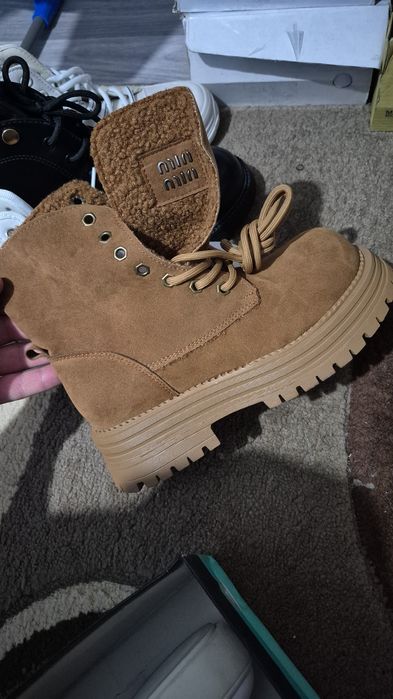 Продам женскую обувь