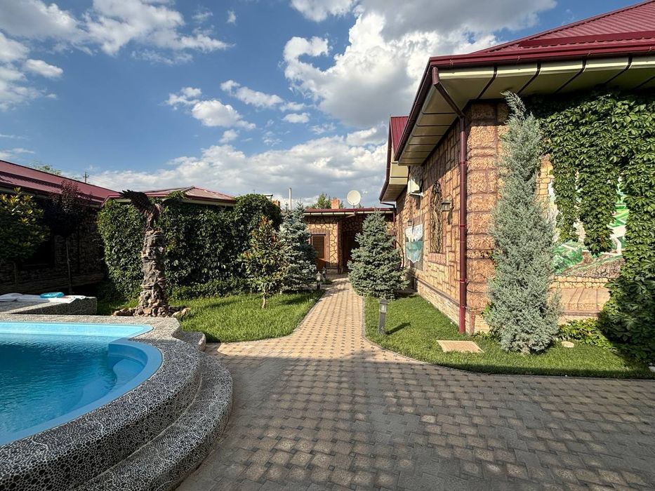 Продается участок в городе. Срочно.