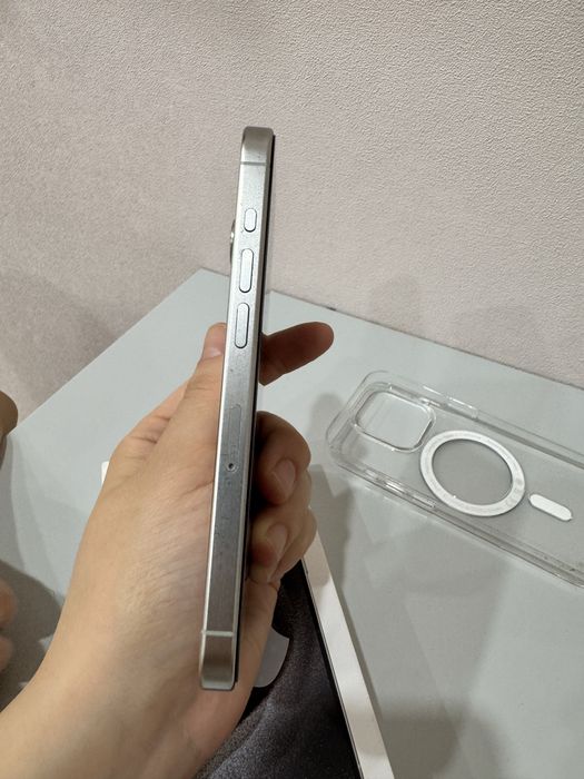 Продам айфон 15 про