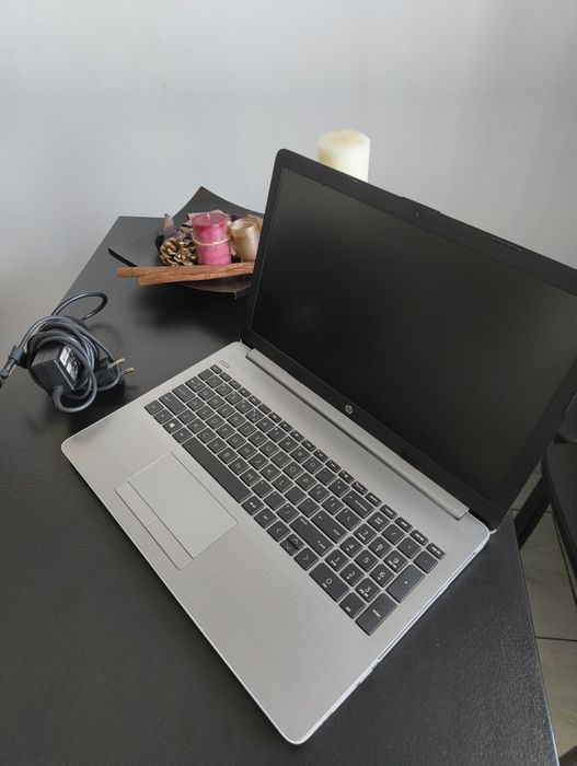 Laptop i5 gen 10, 16 ram