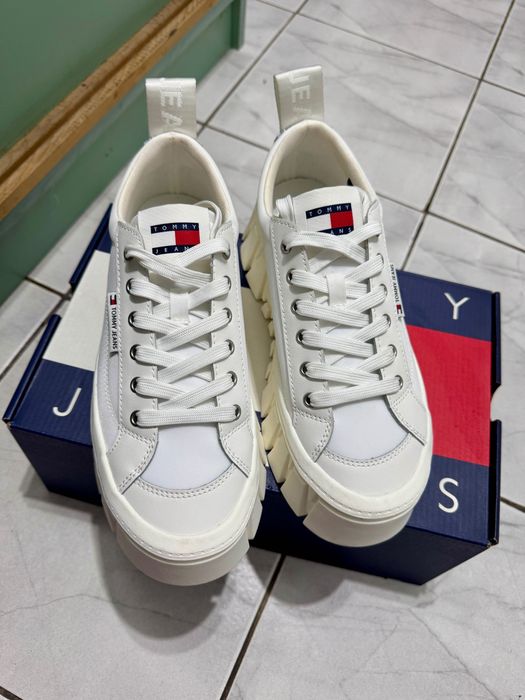 Оригинални дамски маратонки Tommy Jeans – TJW Vulc Flatform