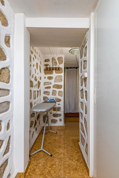 Дава се под наем Етаж от къща в Пловдив, Старият град - 90 кв.м за 1196.97 € - Снимка #18