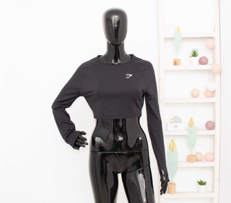 Gymshark дамска блуза черна дълъг ръкав кроп модел S