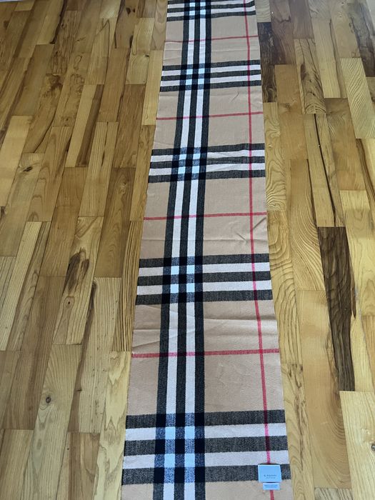 Стилeн шал Burberry (Vintage Check) – Отлично състояние (с етикет)!