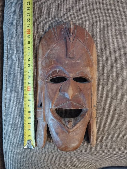 Sculpturi africane din lemn