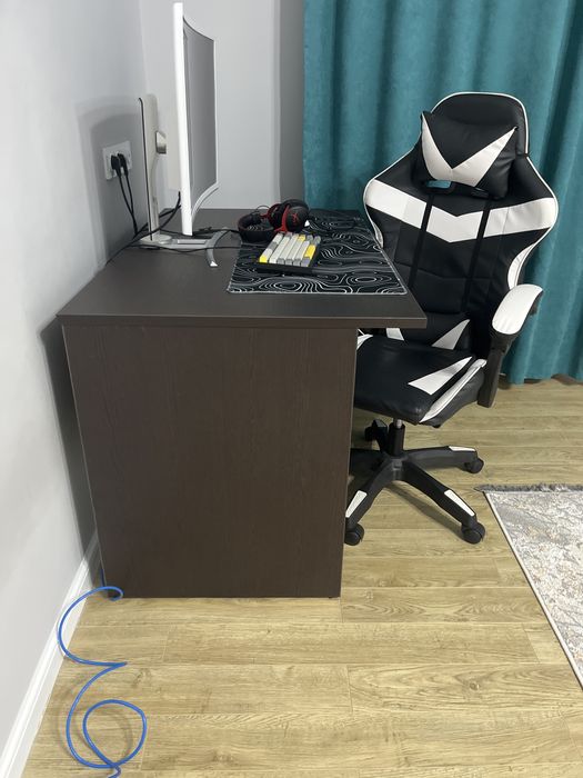 Стол на офис на пк