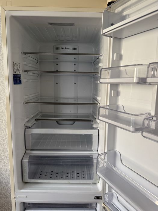 Продам холодильник Samsung