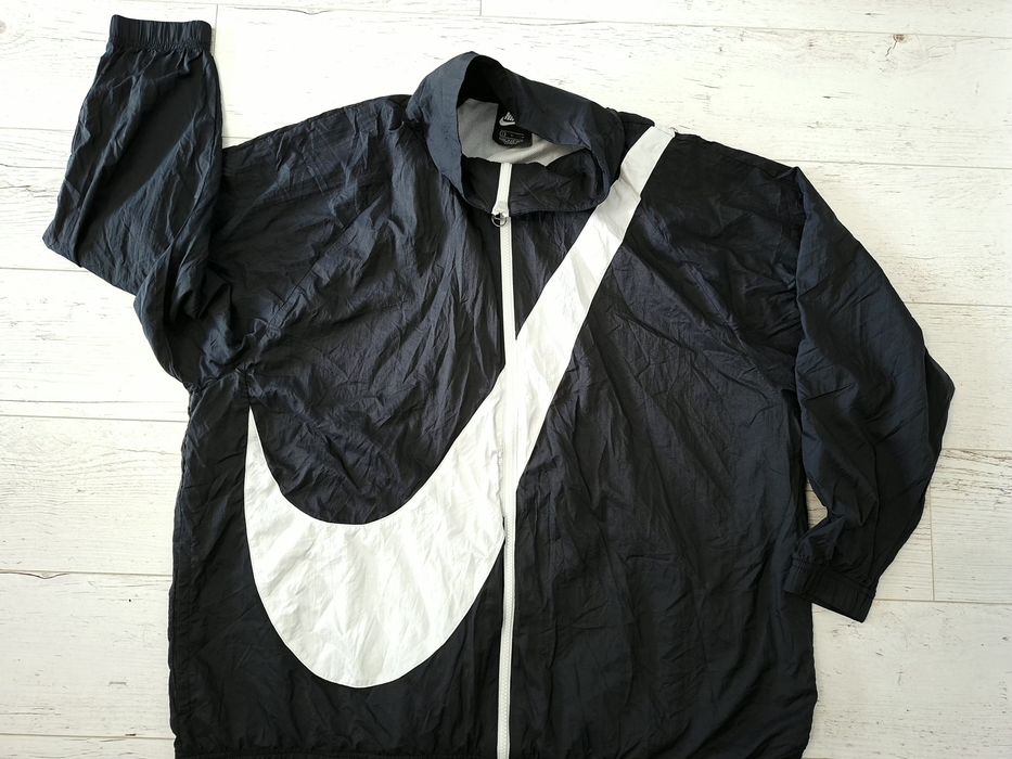 Nike-Ориг. Дамско тънко Яке