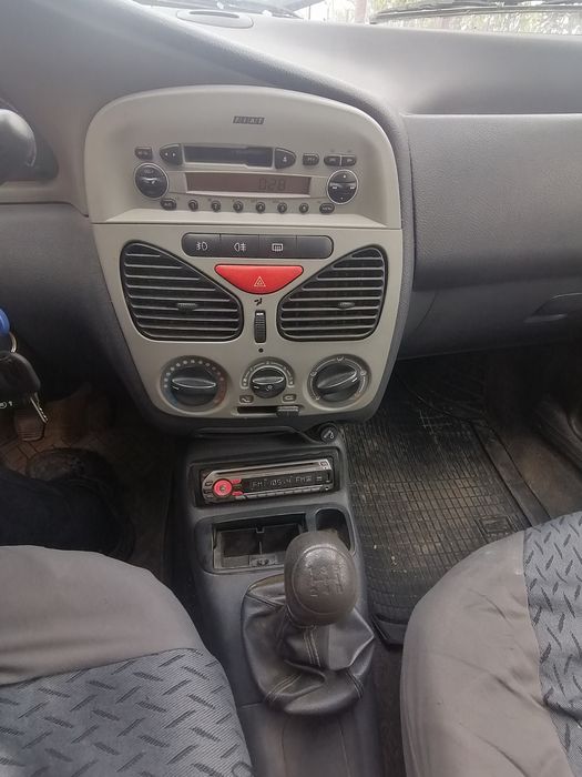 Fiat albea star, 2005, 122.800 km, în stare buna de funcționare