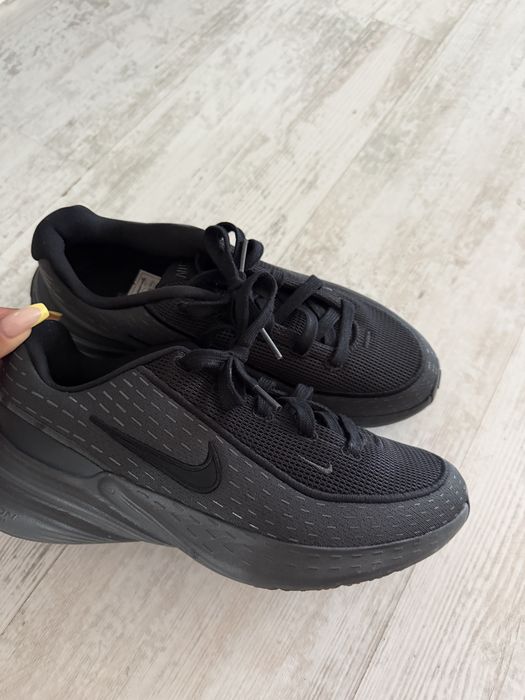 Дамски маратонки Nike