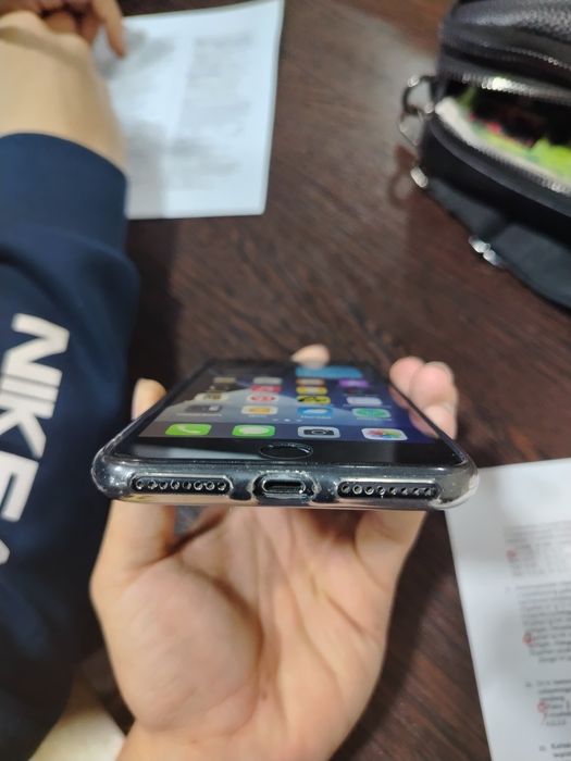 IPhone 7 plus sotiladi