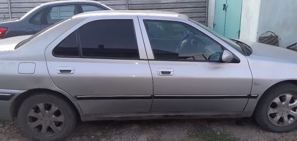 Продам машину срочно