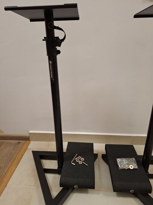 Standuri Omnitronic Mo 5/Ca noi/Paduri boxe/spike uri/
