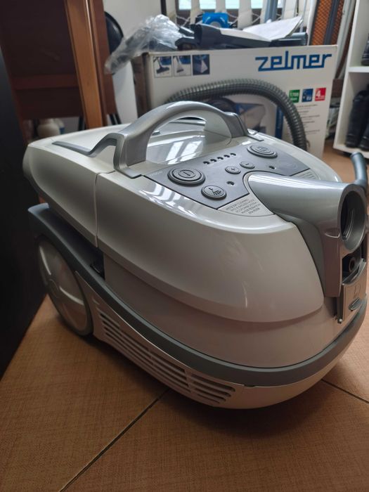 Aspirator cu spalare Zelmer Aquawelt Plus