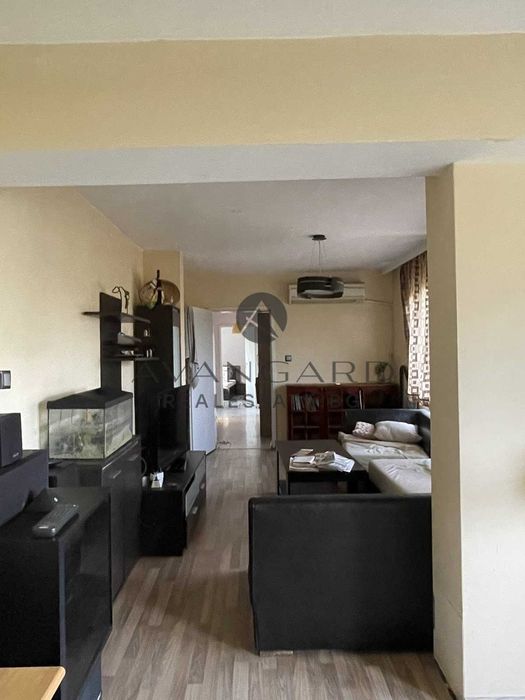 Продава се Тристаен апартамент в Пловдив, Център - 114 кв.м за 1969 €/кв.м - Снимка #1