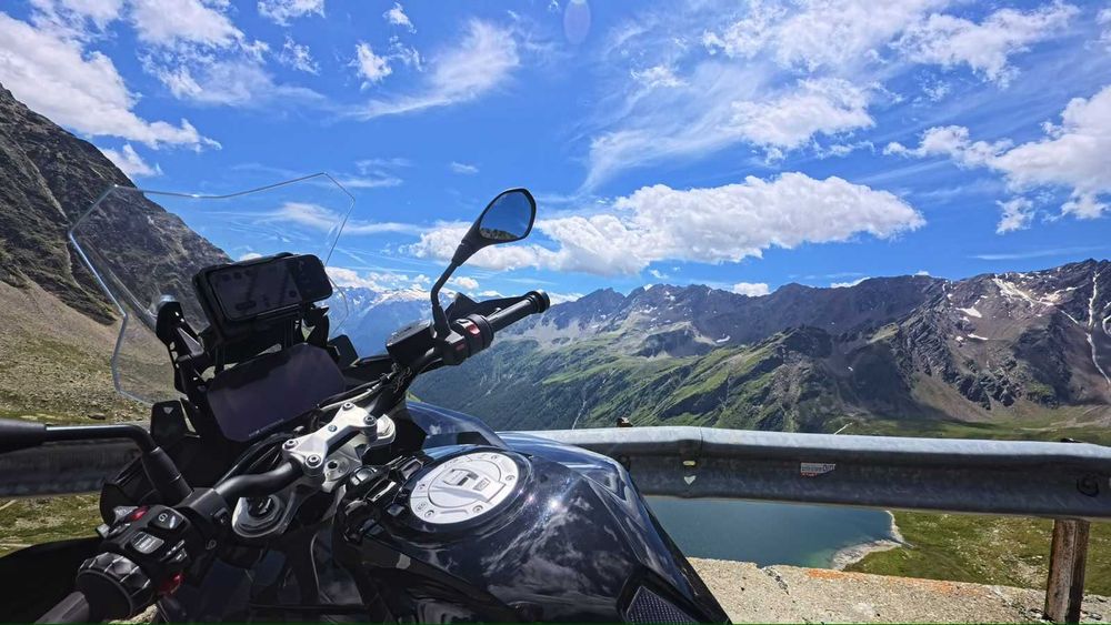 BMW S1000XR 2024, Triple Black, Garanție + 3 cutii (moto disponibilă doar între 25 iulie -05 august)
