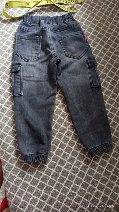 Джинсовые брюки детские  демисезонные