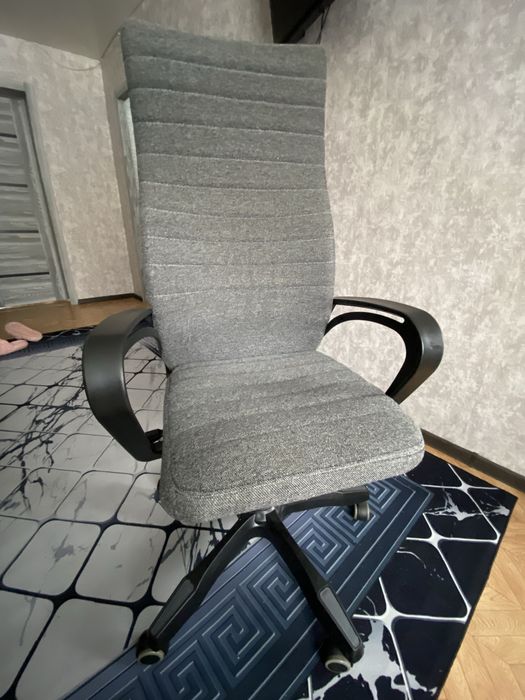 Компьютерный стул