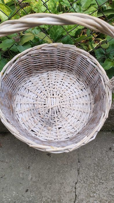 Старинен абажур декорация плетена кошница