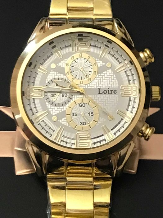 Мъжки златист часовник с голям циферблат