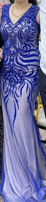 Продам вечерние платья