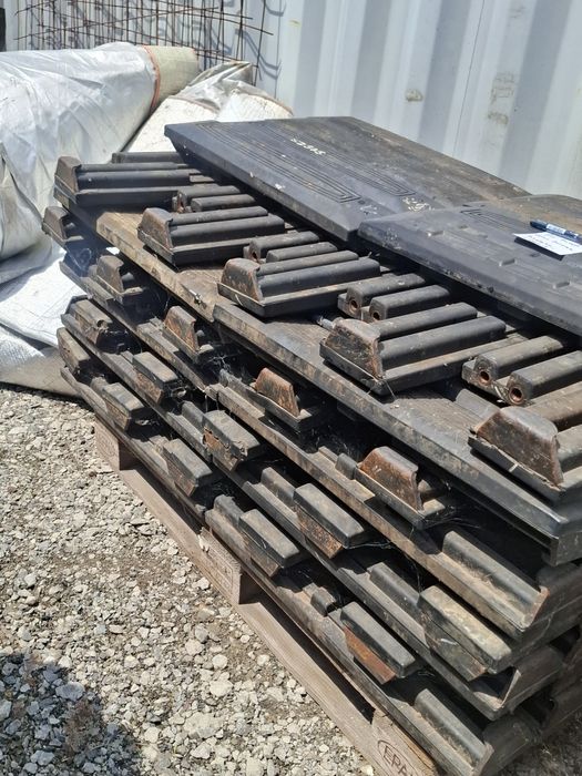 Șenile 700mm pt excavatoare