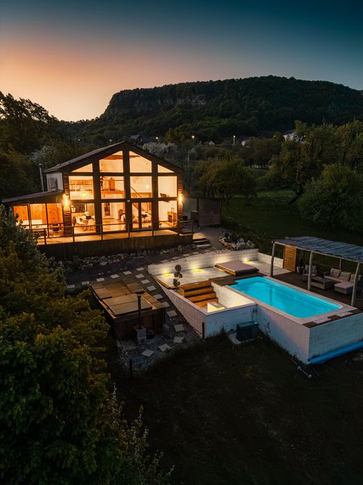 Cabana premium cu piscină pentru relaxare totală