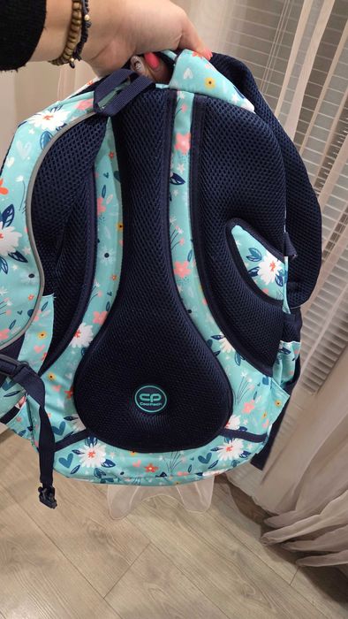 Продавам ученическа раница CoolPack