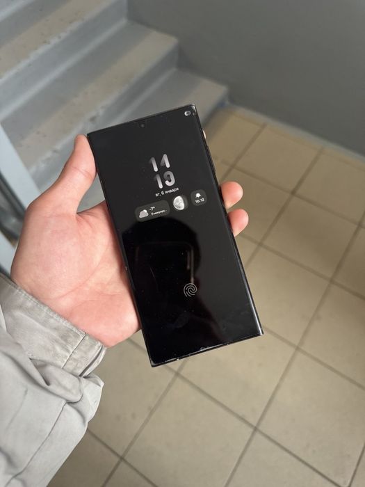 Продам Samsung s23 ultra