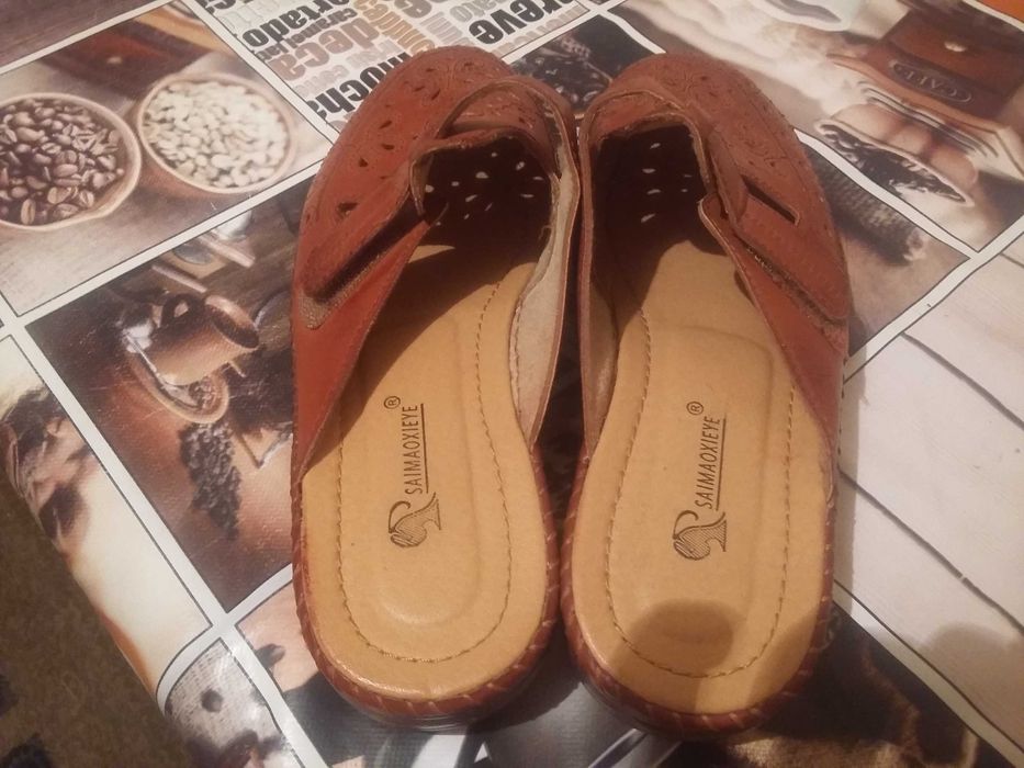 Продам шлепанцы чистая кожа