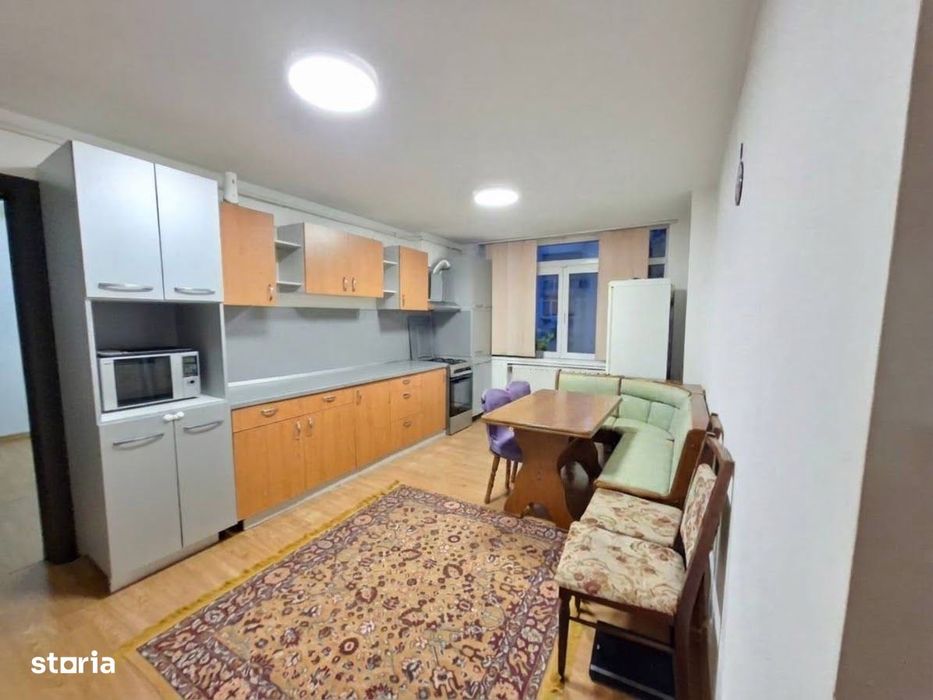 Apartament cu 2 camere decomandat de inchiriat – Vasile Aaron, Strad