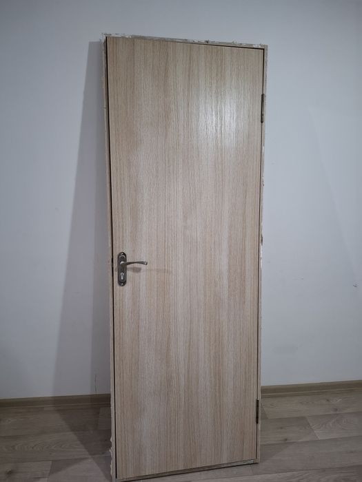 Продам двери 70-см на 2 м