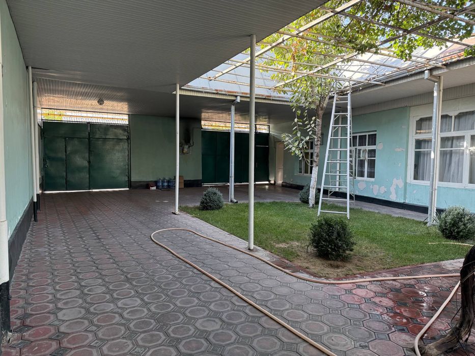 Uy sotiladi 5sotix bektemir