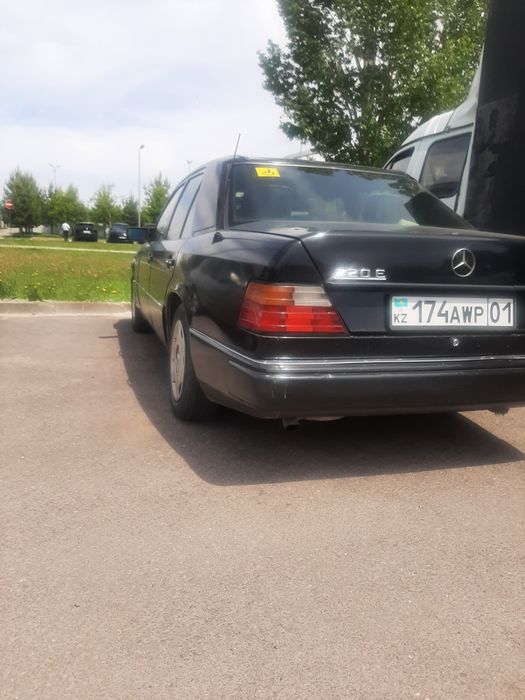 Продам Мерседес 124