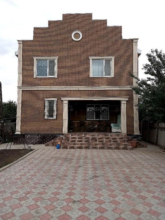 Продам дом, 2 этажа