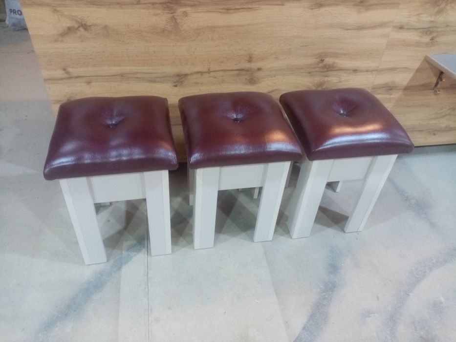 Продам новые кухонные табуретки!