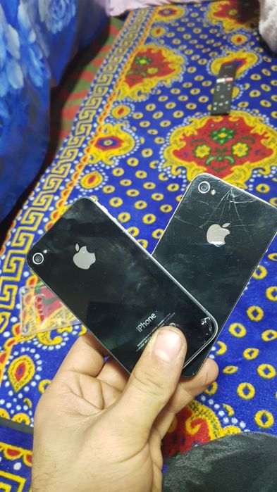2..Iphone.4s.64.gb.smkarta oladi srochna sotiladi