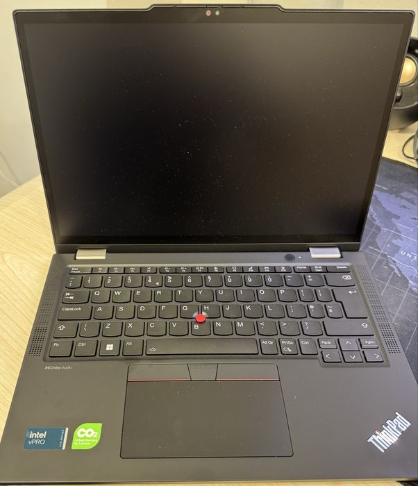 Продавам чисто нов лаптоп Lenovo x13 gen 5 - 2 в 1