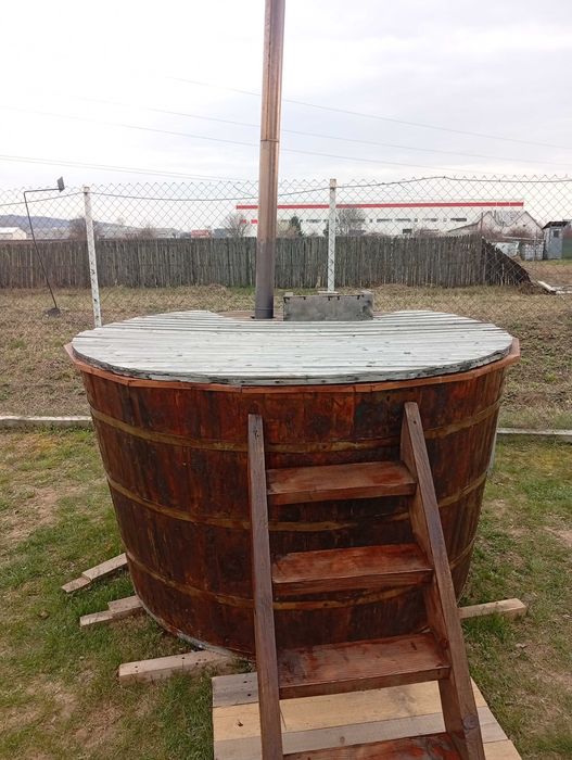 Vând ciubar de 6 persoane