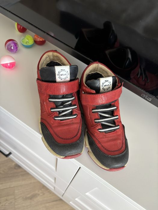 Продам ботинки осень весна