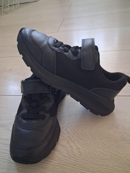 Adidași H&M mărimea 29